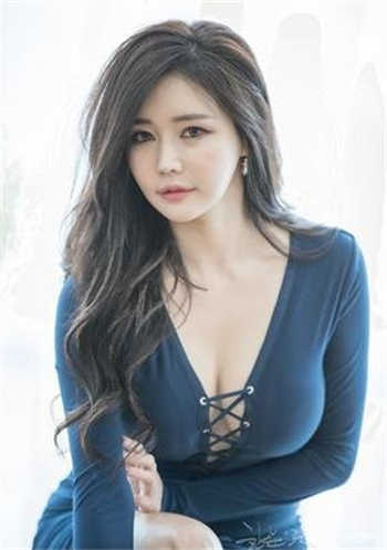 arm442开始俩女叫什么