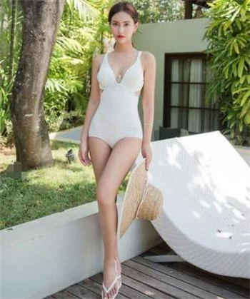 新婚丈夫住院妻子尬尴