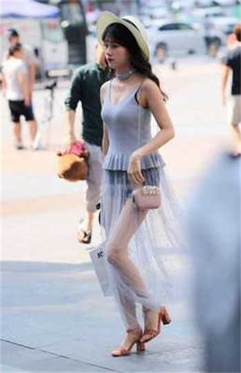 董格格打扑克