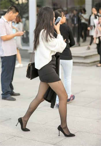 我的清纯女友与老士官