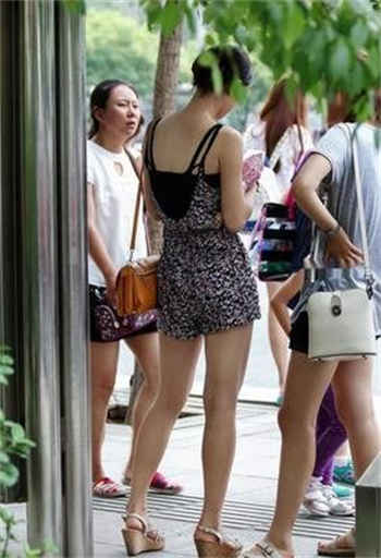 3分19秒砍人手脚血腥场面