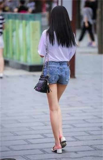 被迫离婚林云初要逃跑