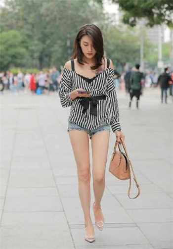 万人迷s女王s在哪直播