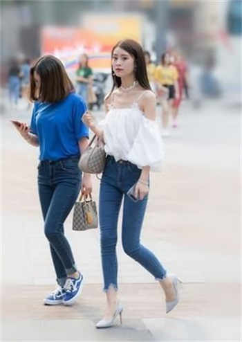 回娘家与单身爸爸住一起