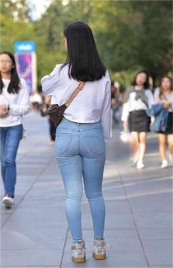 瑜伽白若冰