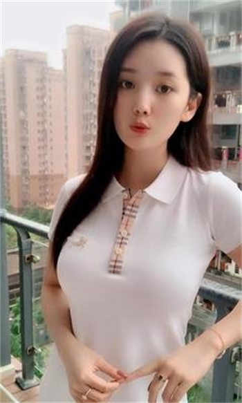 穿越到三国催眠何太后