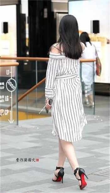 商务酒店戴绿帽子的女上司
