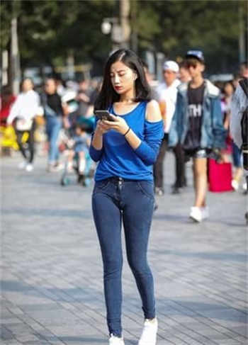 《蜜桃成就熟时》电影