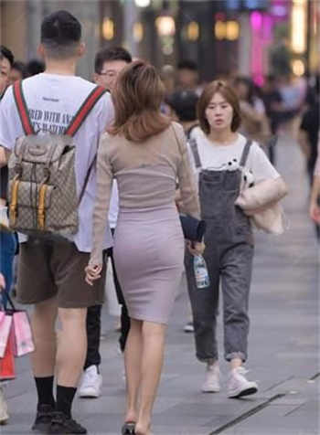 全帝国都在跪求我复生